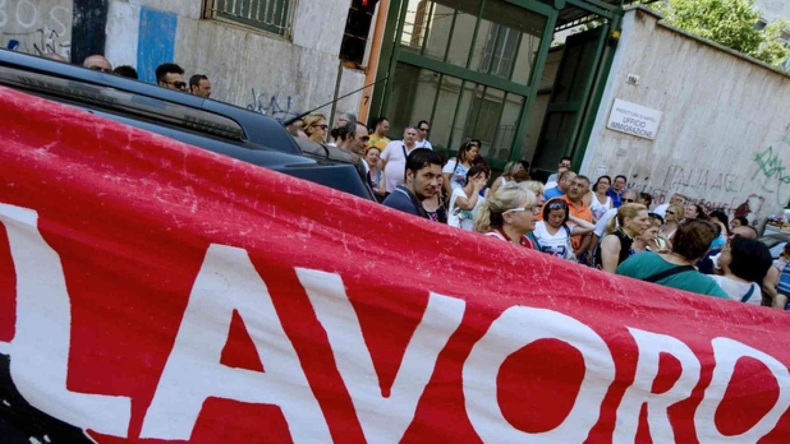 Diminuiscono le imprese, ma crescono gli addetti