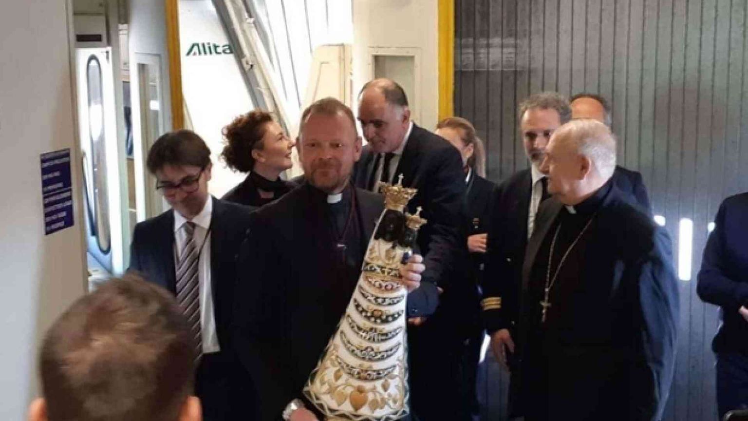La Madonna di Loreto pellegrina a Milano Linate