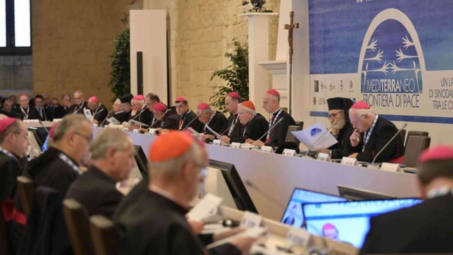 Bassetti: il Mediterraneo, oggi ridotto a una tomba, torni mosaico di culture