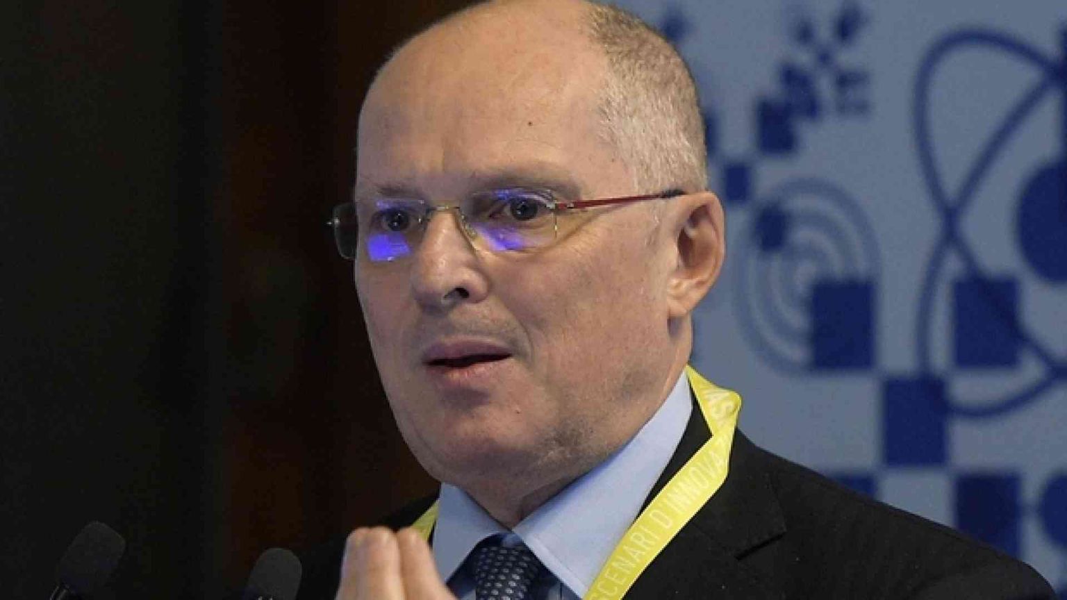 Coronavirus, alleanza vera scienza-politica