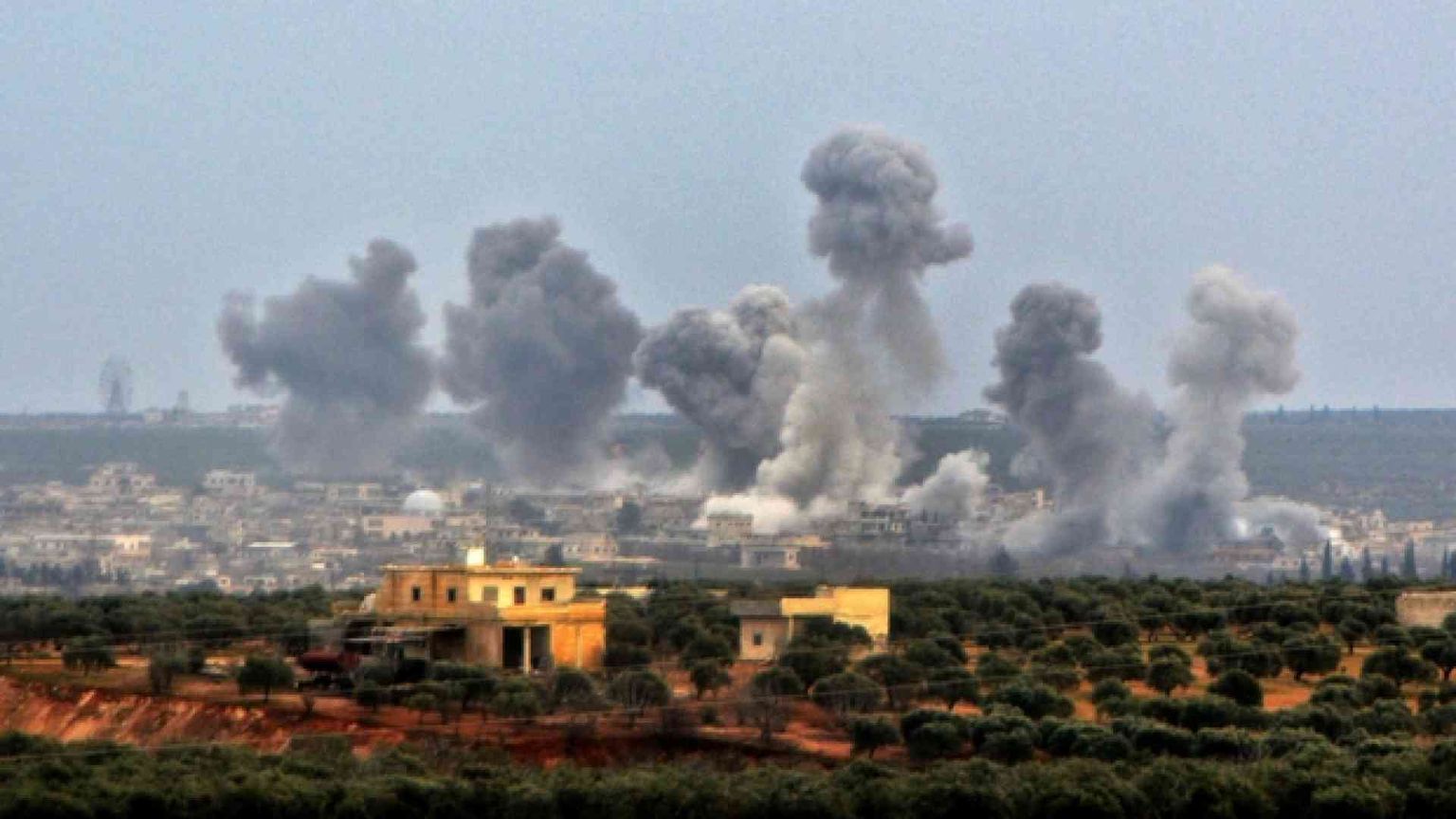 Erdogan: «Nessun passo indietro su Idlib». Tredici ministri Ue: no a catastrofi