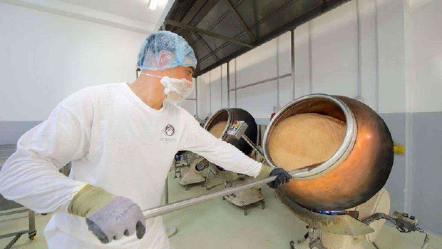 Detenuti pasticceri in carcere: ecco come il lavoro aiuta a reinsersi