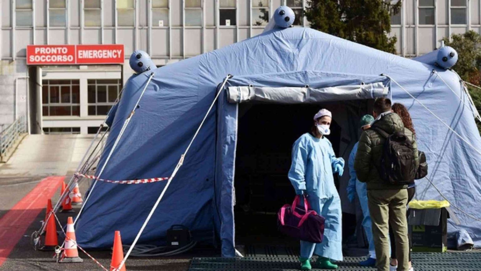 La sanità italiana va al fronte: più posti letto, medici e infermieri