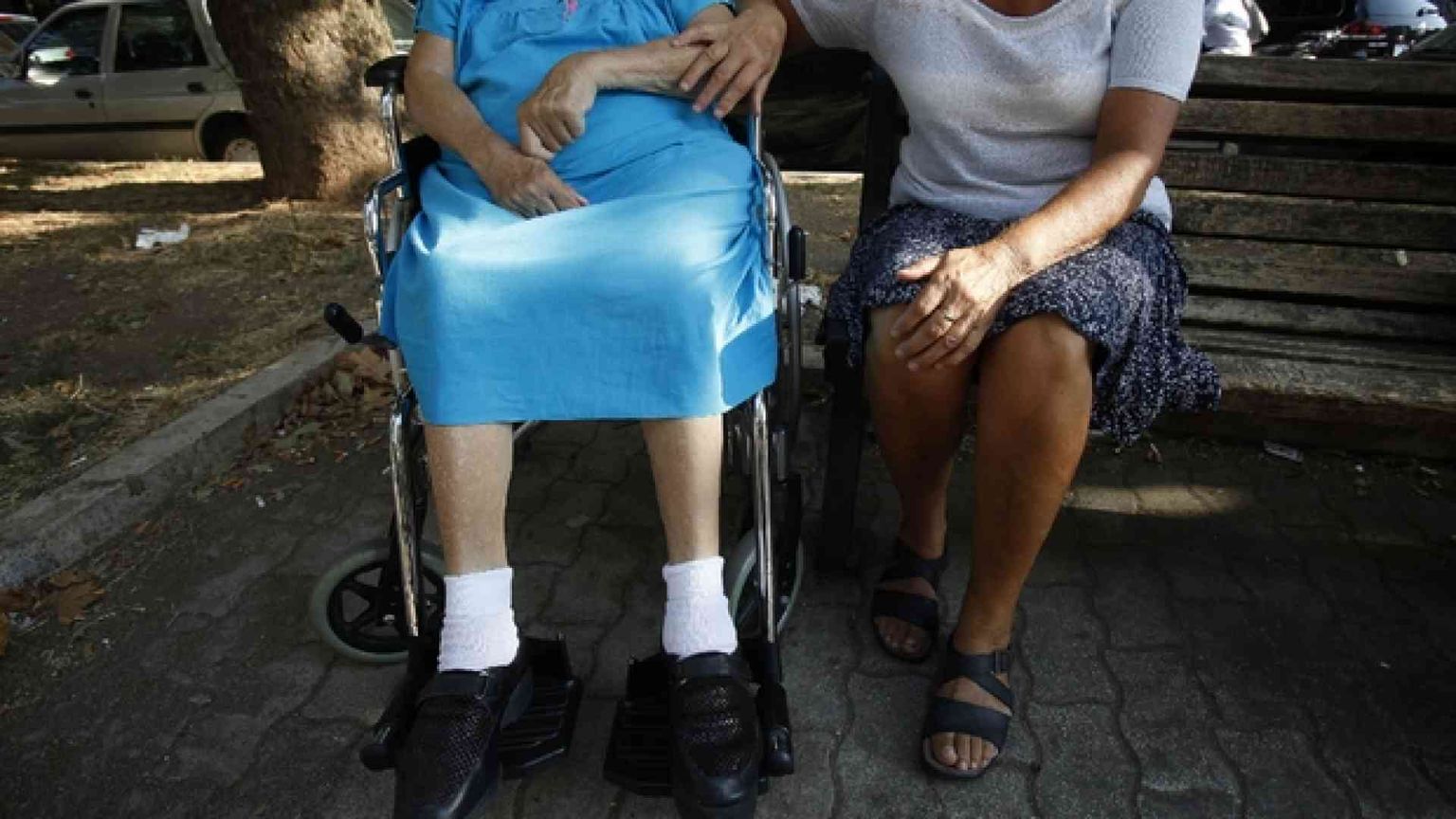 Badanti e colf senza tutele e certezze