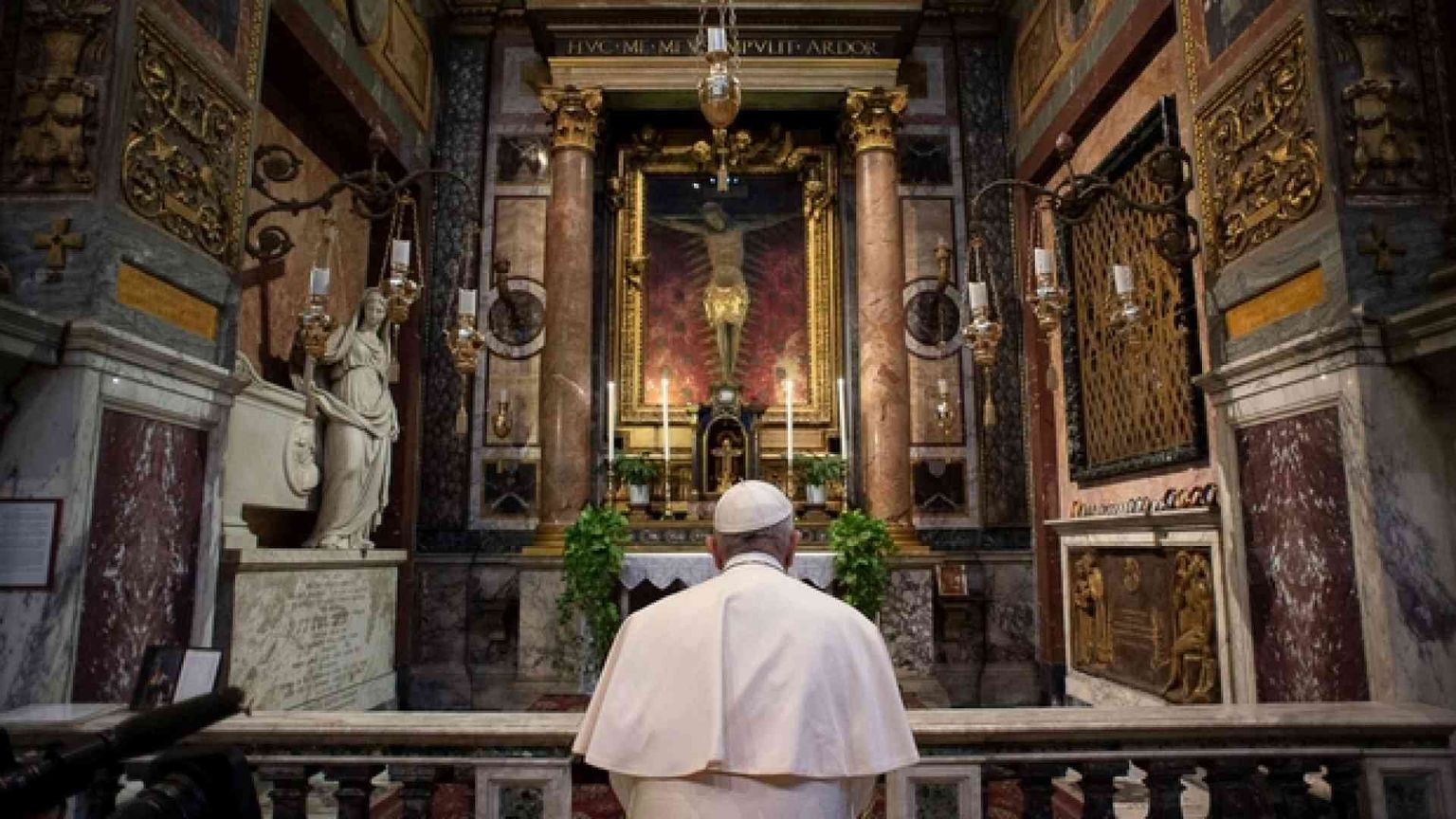 Il Papa: ho chiesto al Signore di fermare l’epidemia con la sua mano