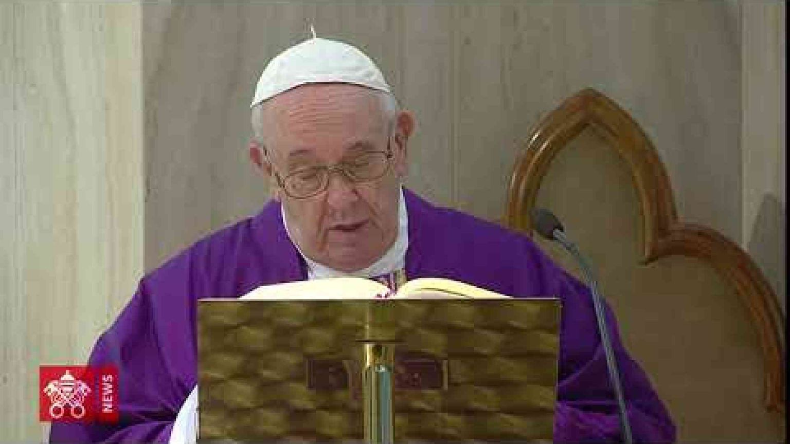 Il Papa prega per le famiglie chiuse a casa con i bambini