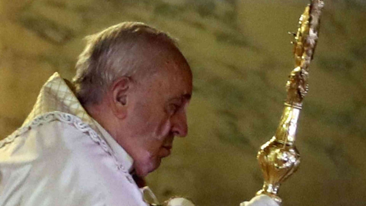 La supplica del Papa: non lasciarci in balìa della tempesta