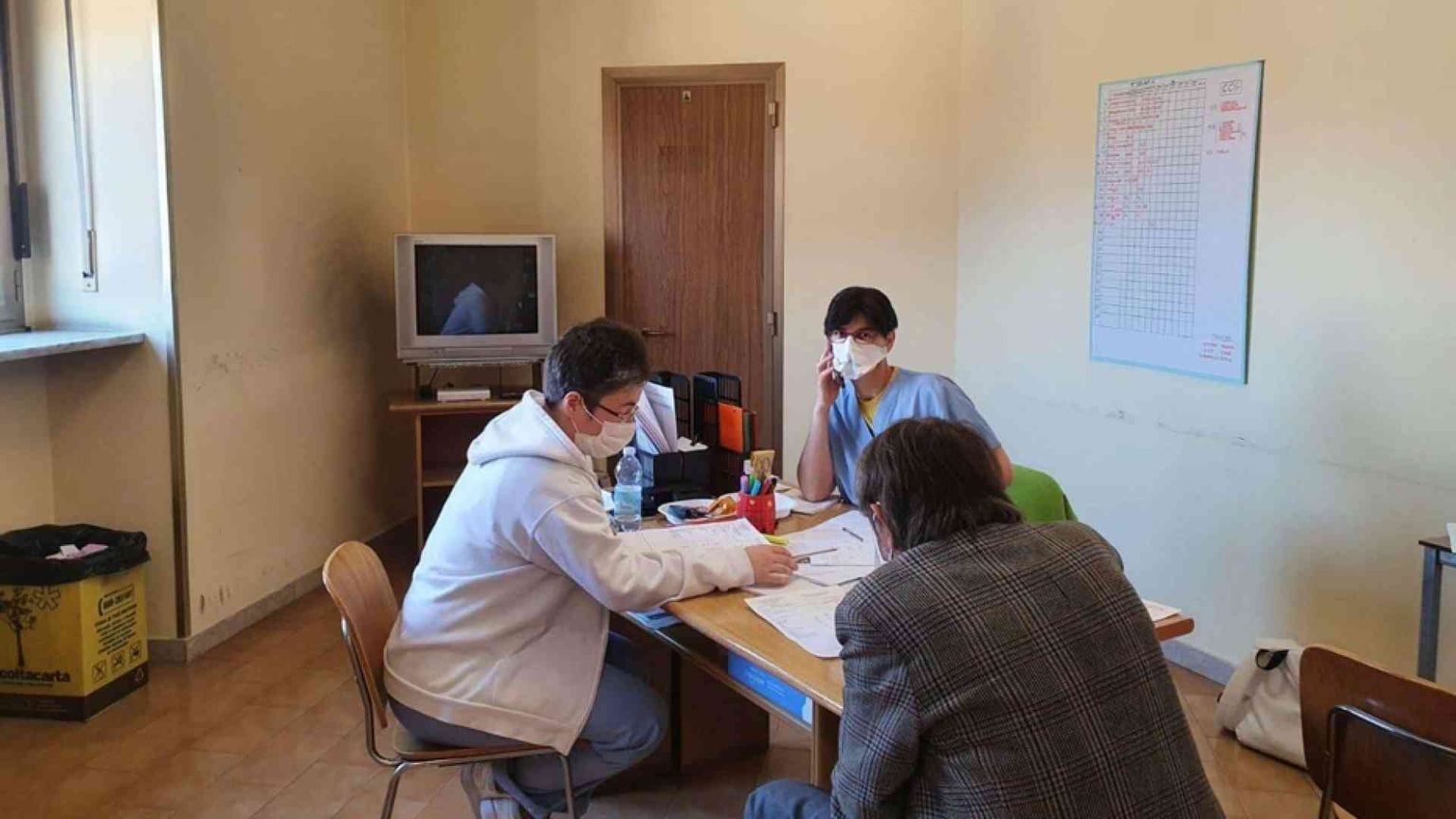 Viaggio nel reparto Covid-19 nel Cottolengo di Torino