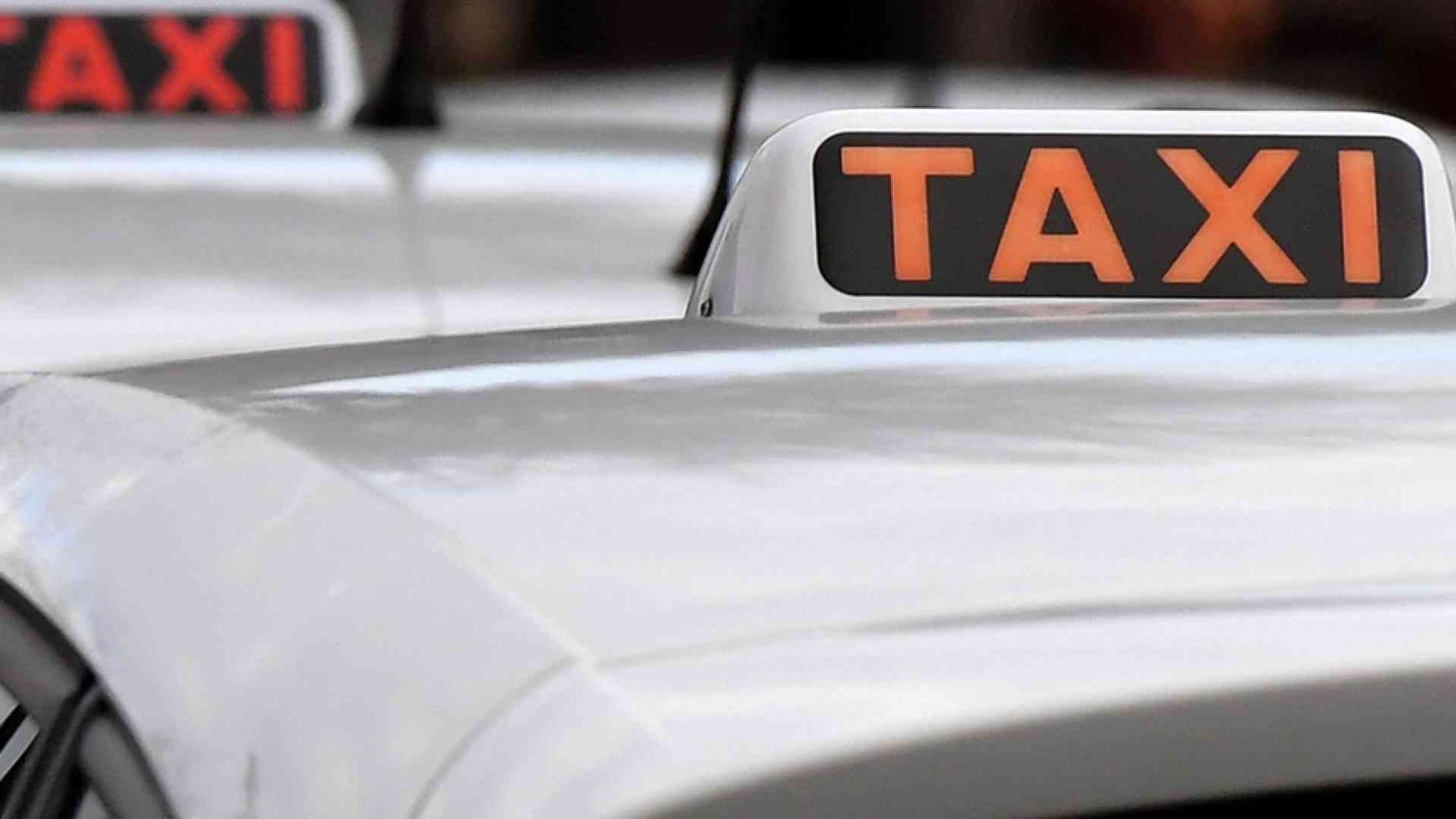 Taxi disponibili. Ma senza clienti