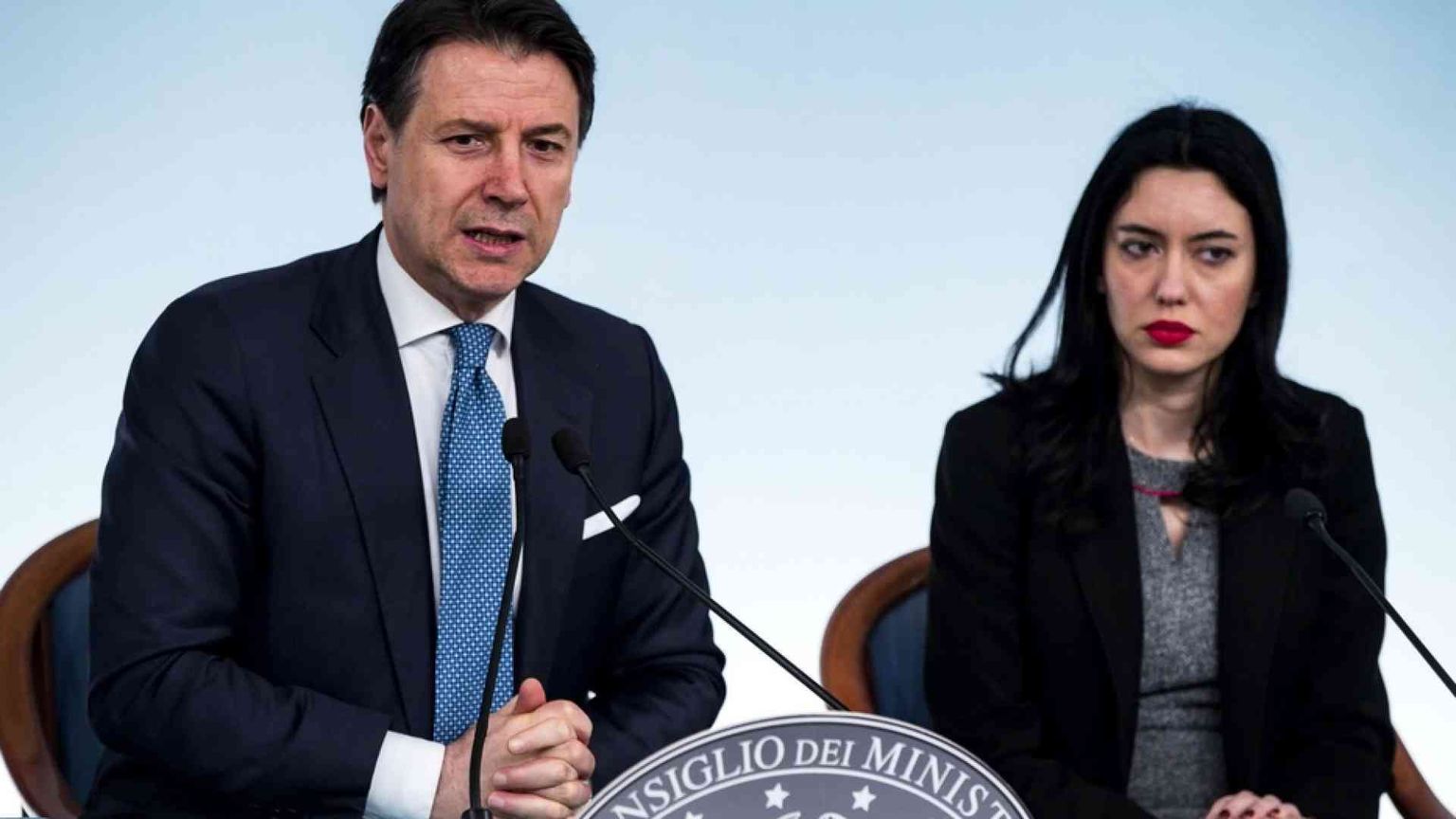 Scuola, si va verso lezioni a casa fino a giugno. Settembre è già un caso