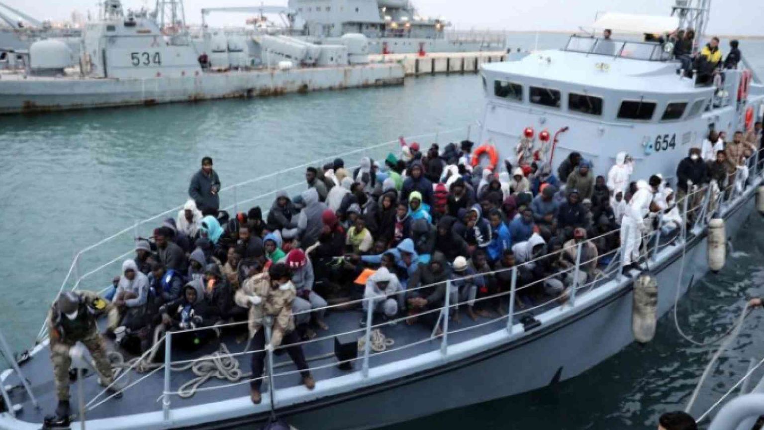 Tripoli si dichiara "porto non sicuro" e respinge una propria motovedetta