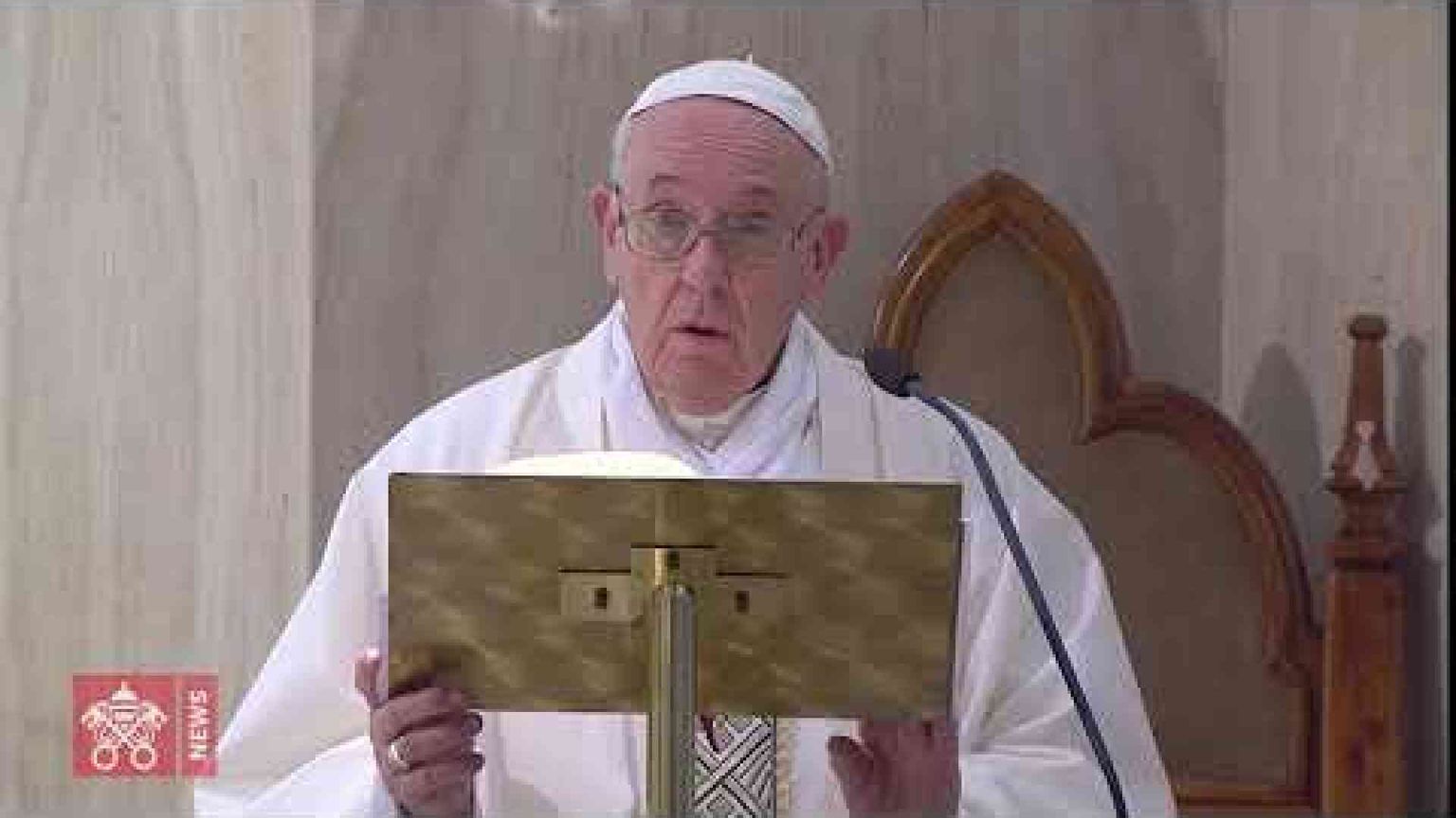 Il Papa prega per gli anziani che hanno paura