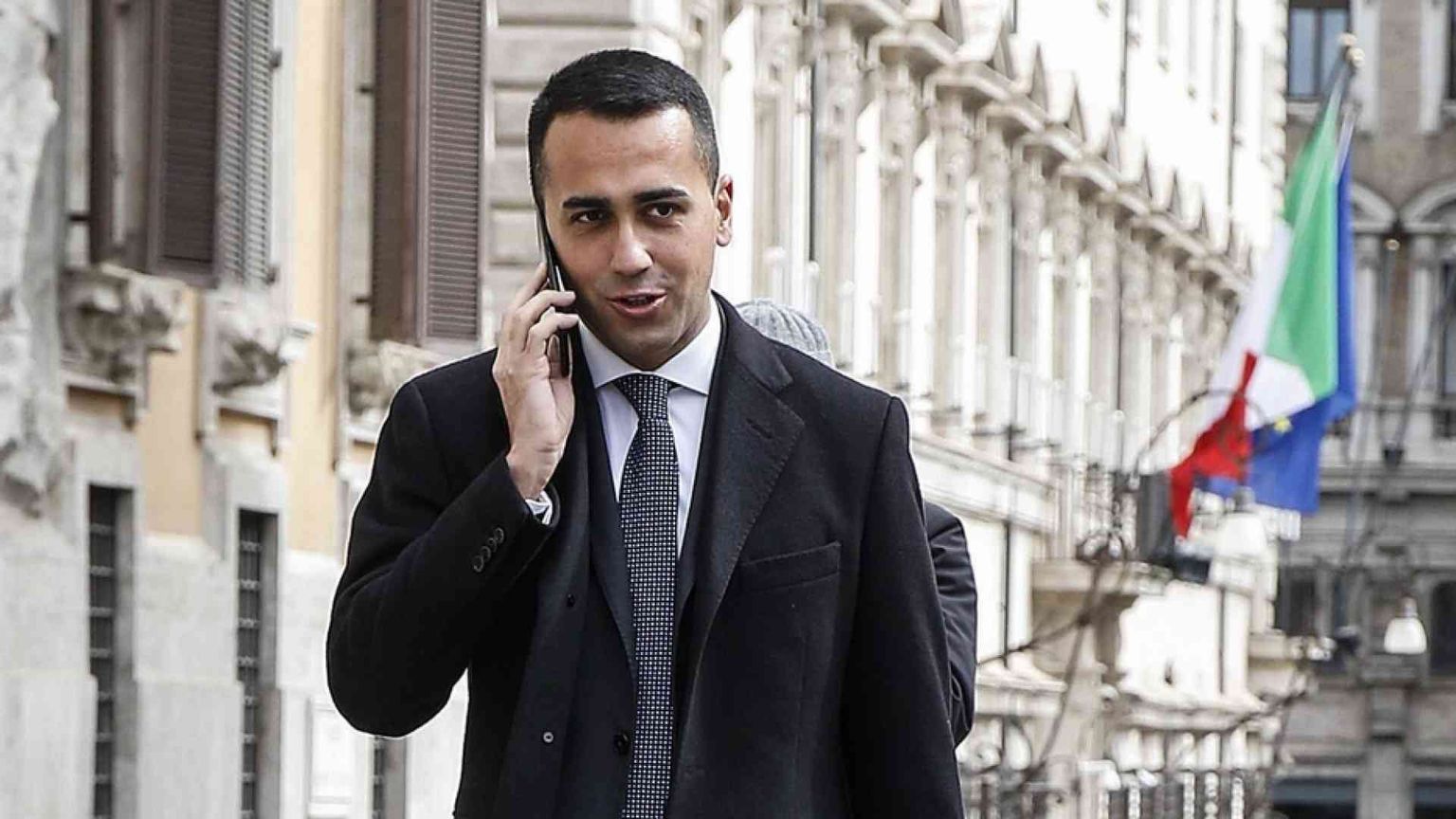 Di Maio: "Basta liti sul Mes. Ora tutti con Conte"