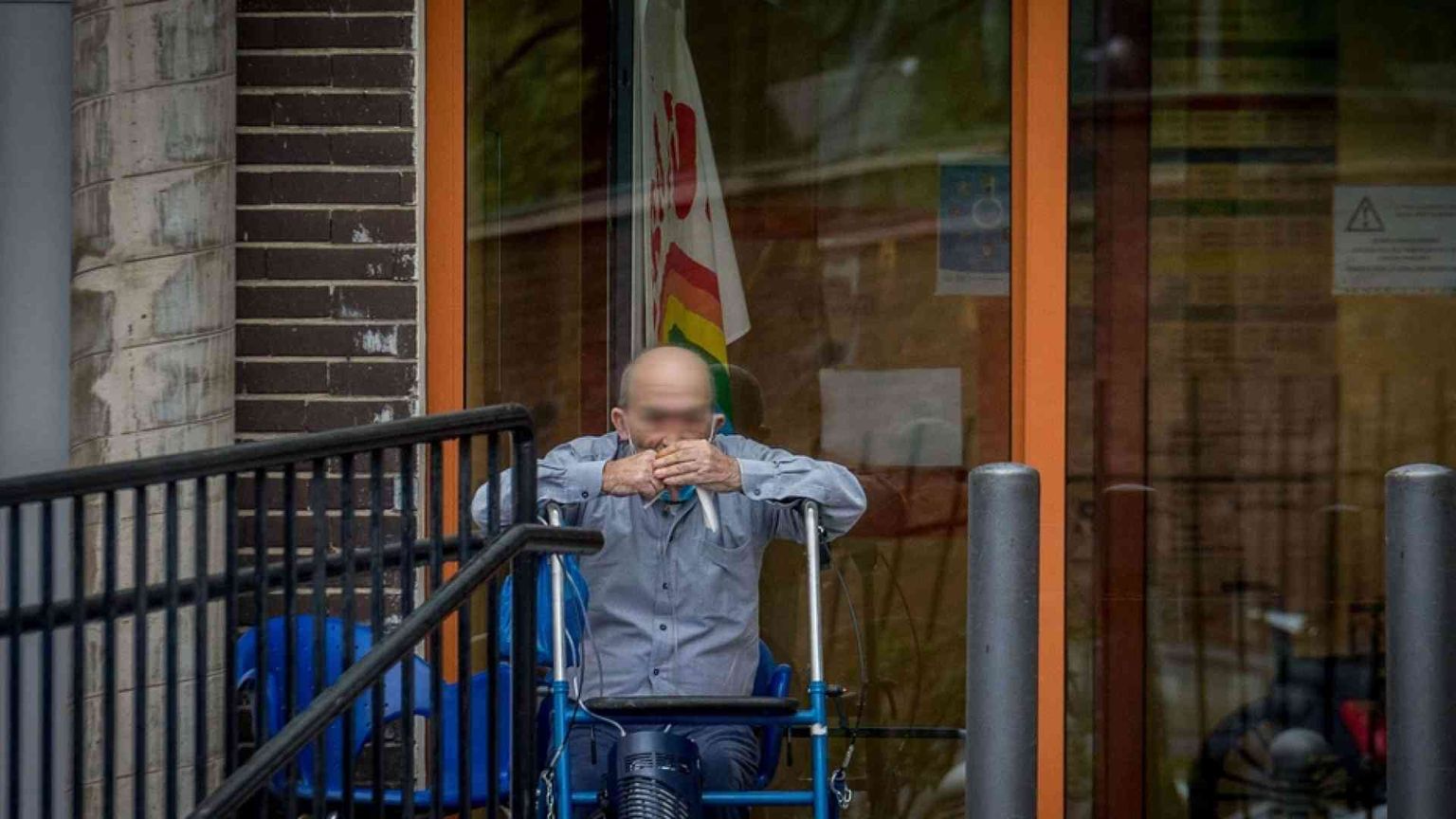 La lezione della strage tra gli anziani: un Paese fragile se non pensa a loro