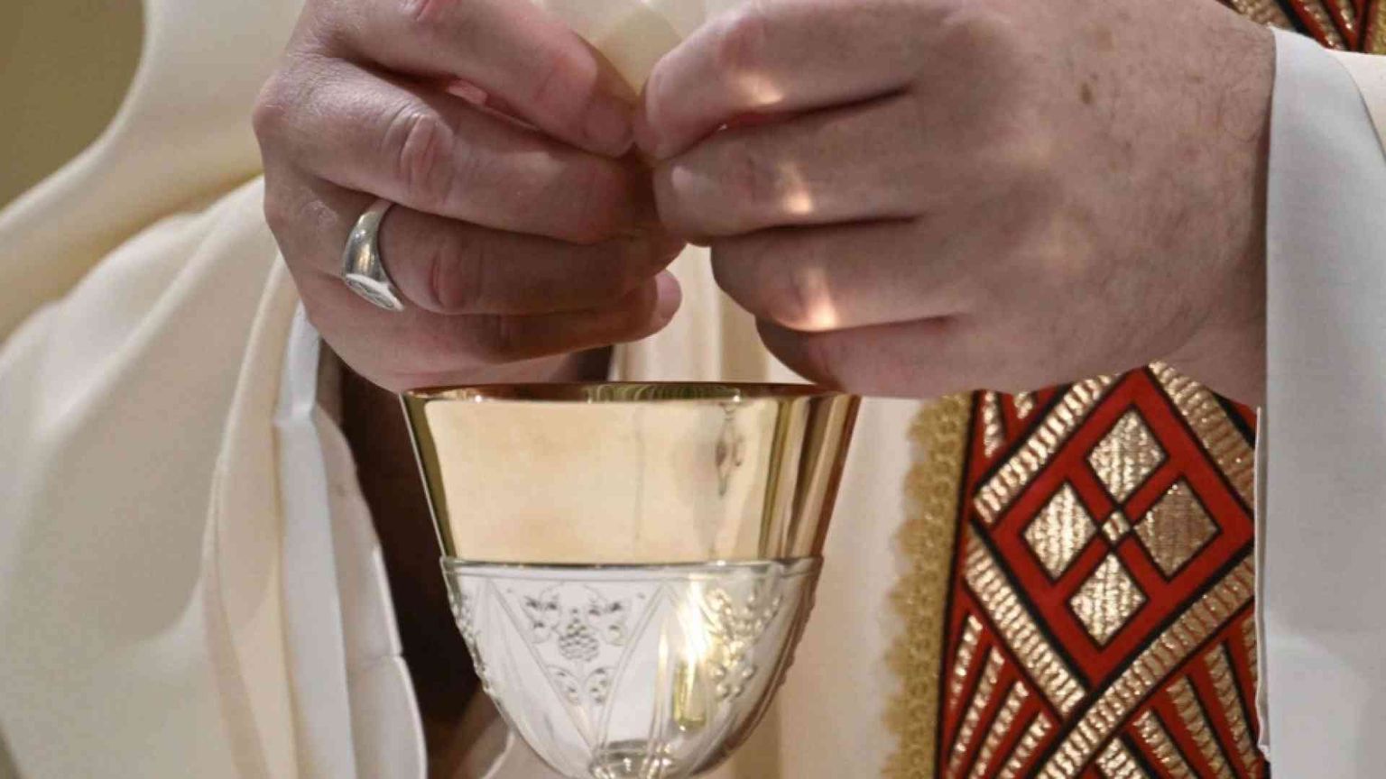 Ecco le Messe di domenica 26 aprile in diretta tv e social