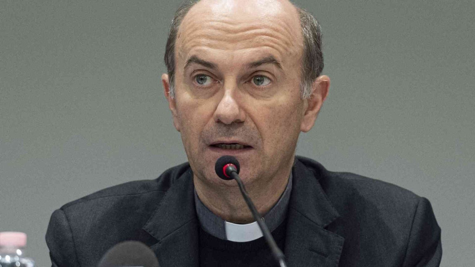 Monsignor Russo: preservare la salute delle persone è un interesse primario