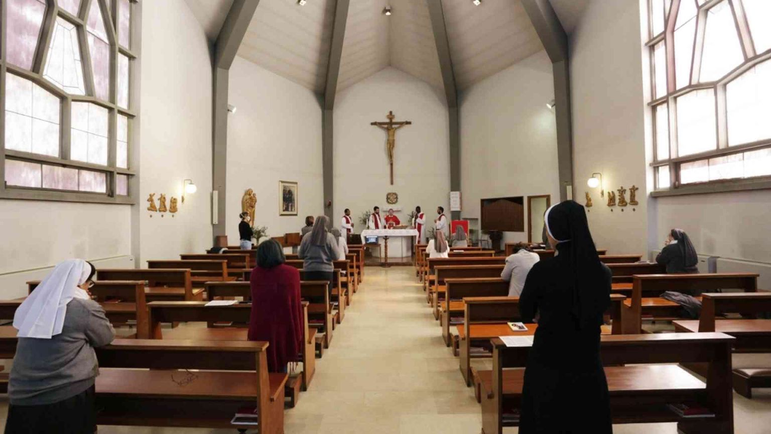 Messe con il popolo al via entro fine mese, definito protocollo