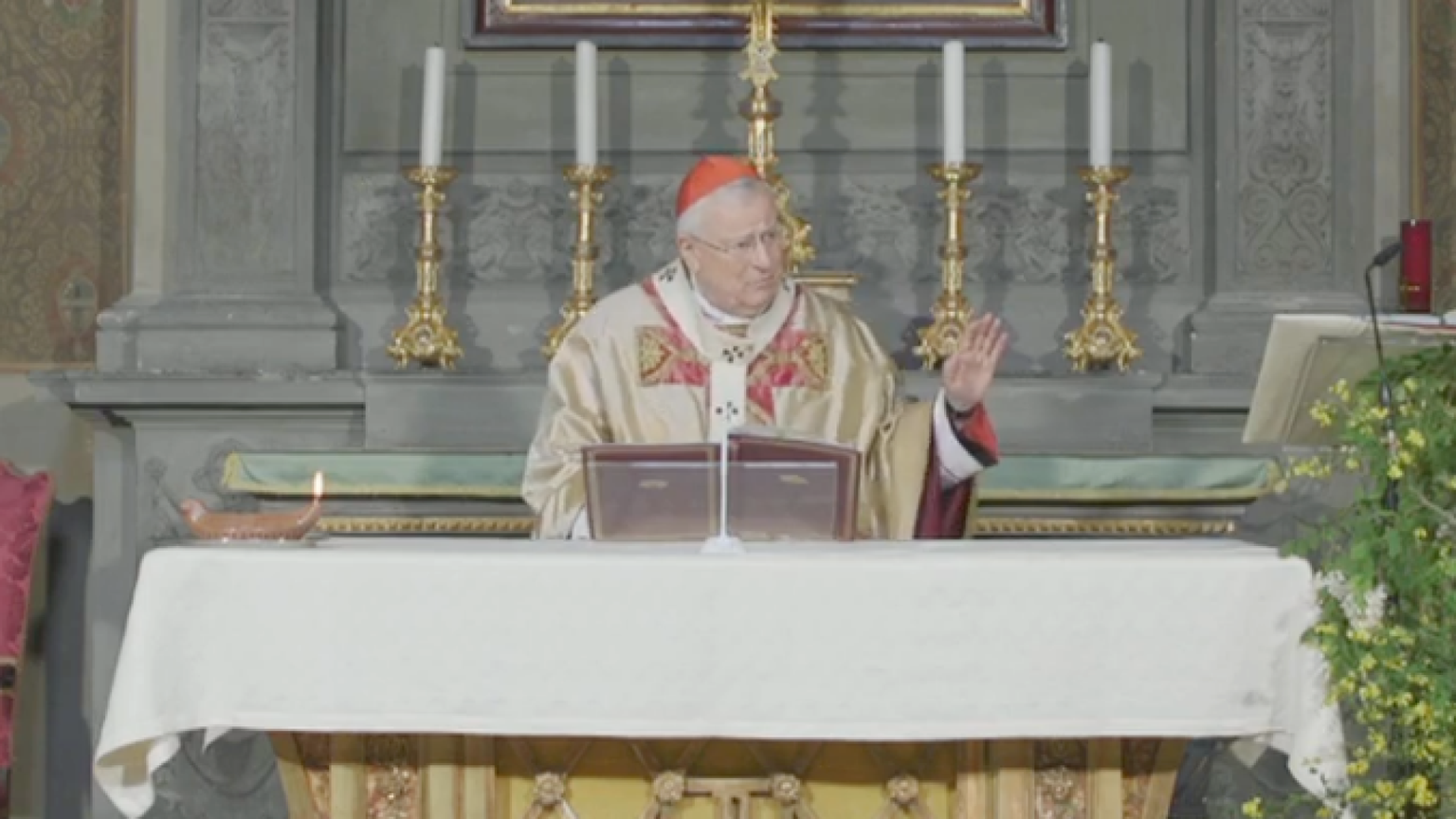 Bassetti: tornano le Messe con il popolo ma non a macchia di leopardo