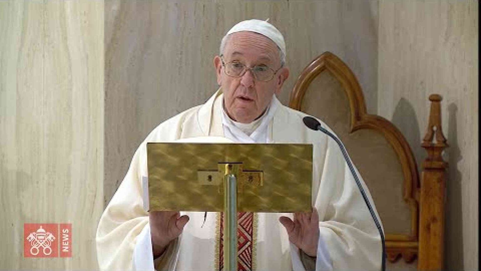 Il Papa: Dio accolga le vittime della pandemia. Non c'è fede senza libertà