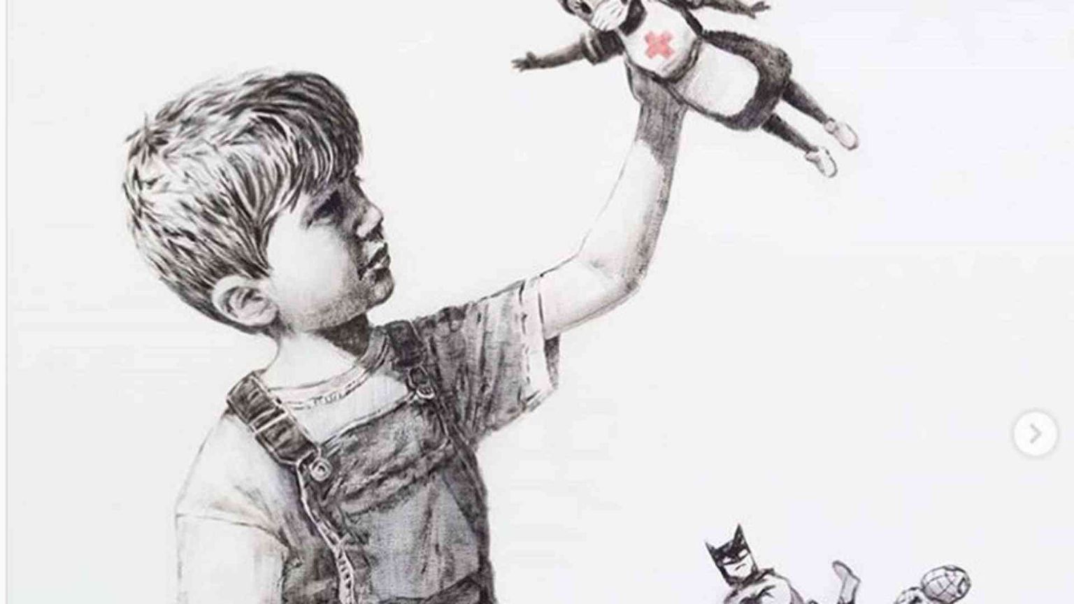 Il bimbo di Banksy gioca con i supereroi. E sceglie l'infermiera