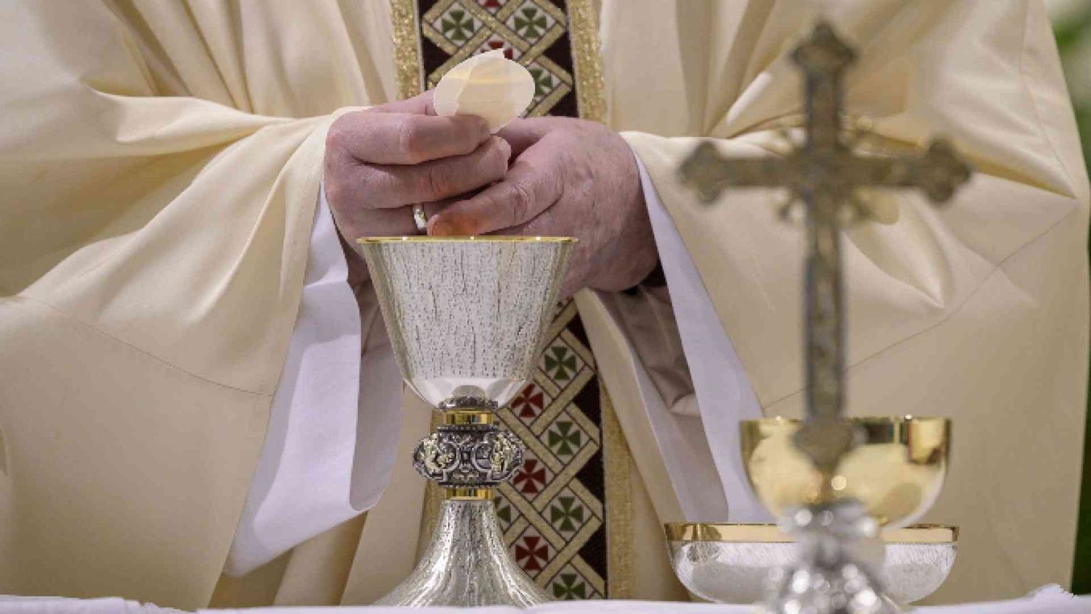 Le Messe del Papa e dei vescovi in diretta tv e social domenica 10 maggio