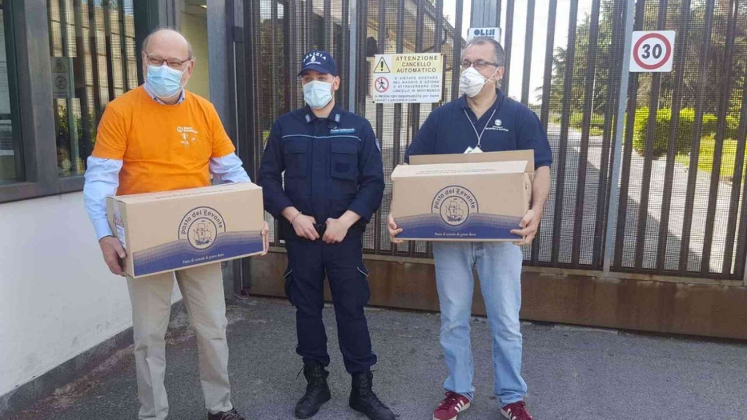 Una colletta dei detenuti del carcere di Opera per le famiglie