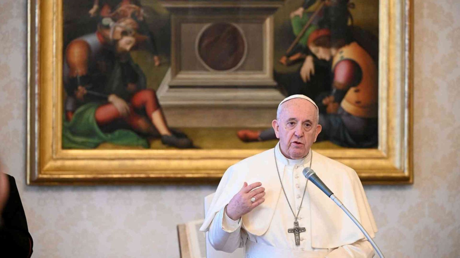 Il Papa: con noi Dio ha la pazienza e la tenerezza di un papà e di una mamma