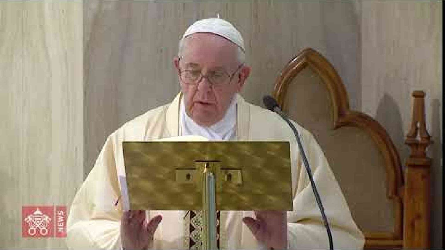 Il Papa: nelle famiglie cresca l'amore