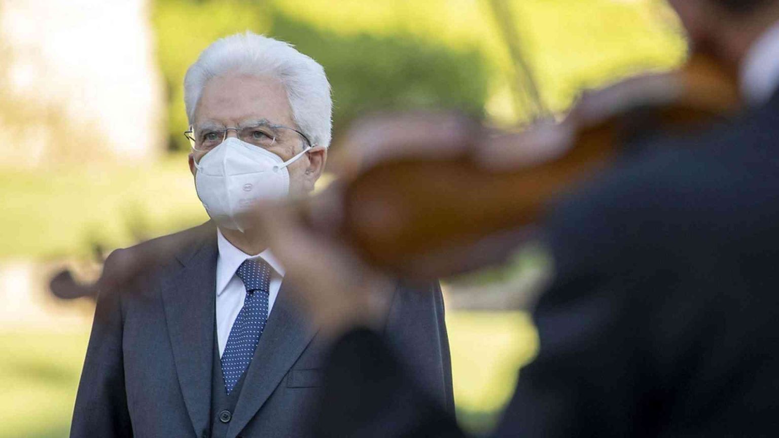 Mattarella per il 2 giugno: fiero dell'Italia nel Covid, serve unità morale