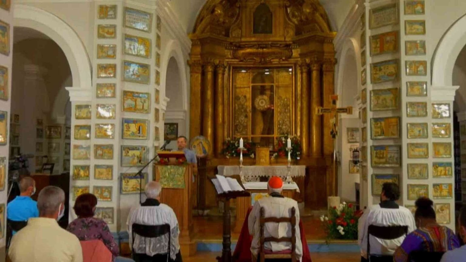 Rosario per l'Italia. Bassetti: l'umiltà è la grandezza di Maria