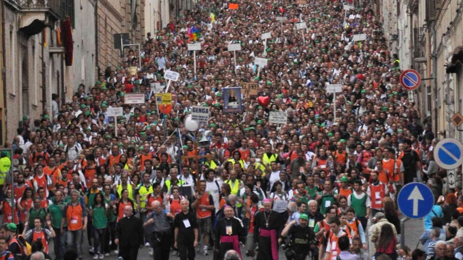 Il pellegrinaggio Macerata-Loreto diventa veglia. Diretta alle 21 su Tv2000