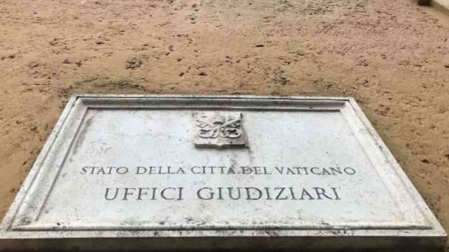 Inchiesta sul palazzo di Londra, Torzi lascia il carcere