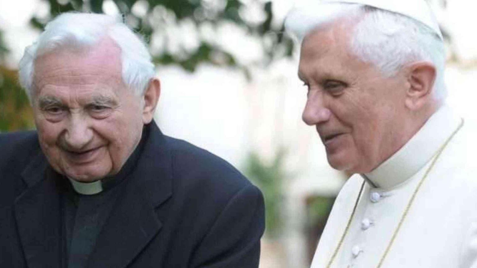 Benedetto XVI a Regensburg in visita al fratello malato