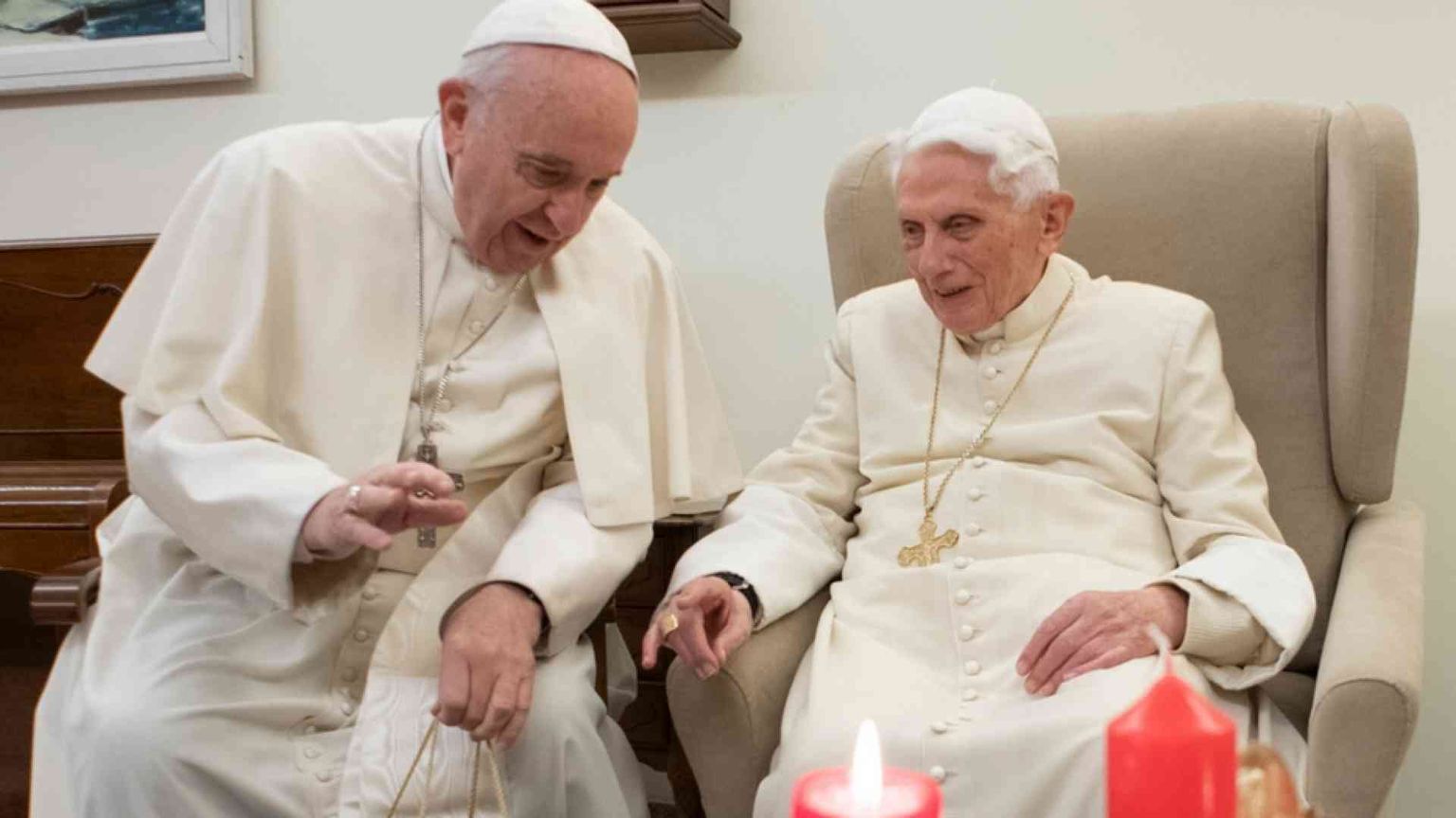 Le condoglianze di Francesco a Benedetto XVI