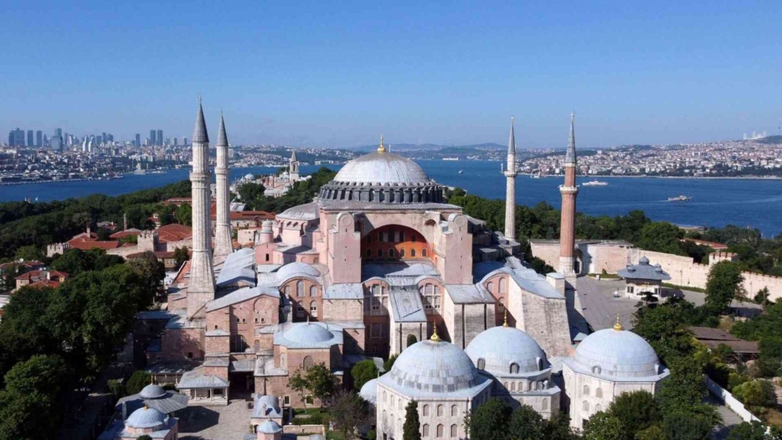 Istanbul, la decisione è presa: Santa Sofia sarà moschea