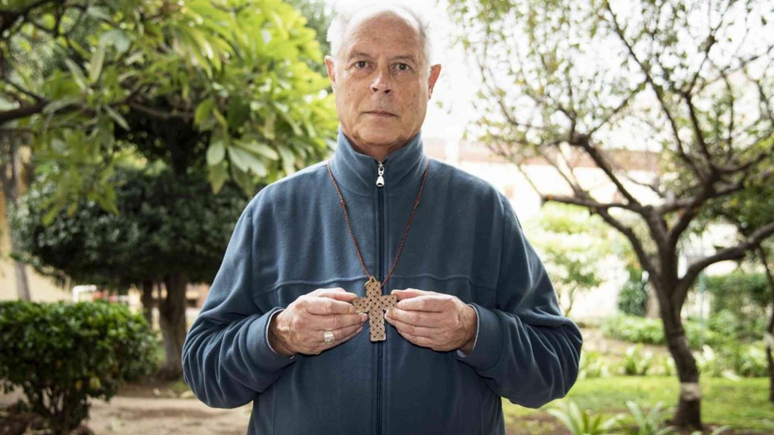 La preoccupazione di Bizzeti: condividiamo la sofferenza del Pontefice