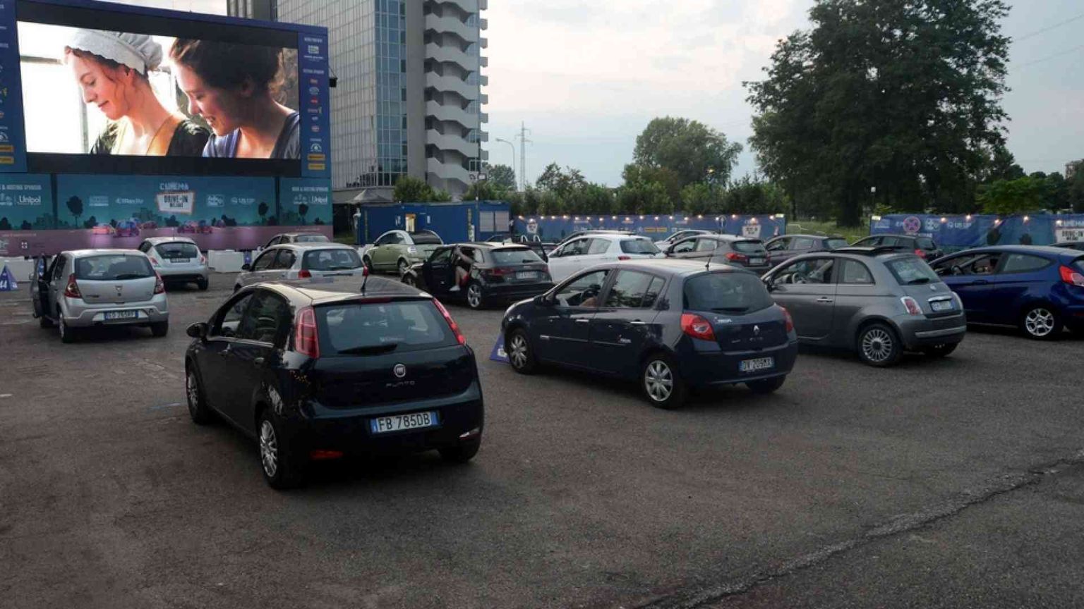 Contagi in leggero aumento. Stabili i pazienti in terapia intensiva
