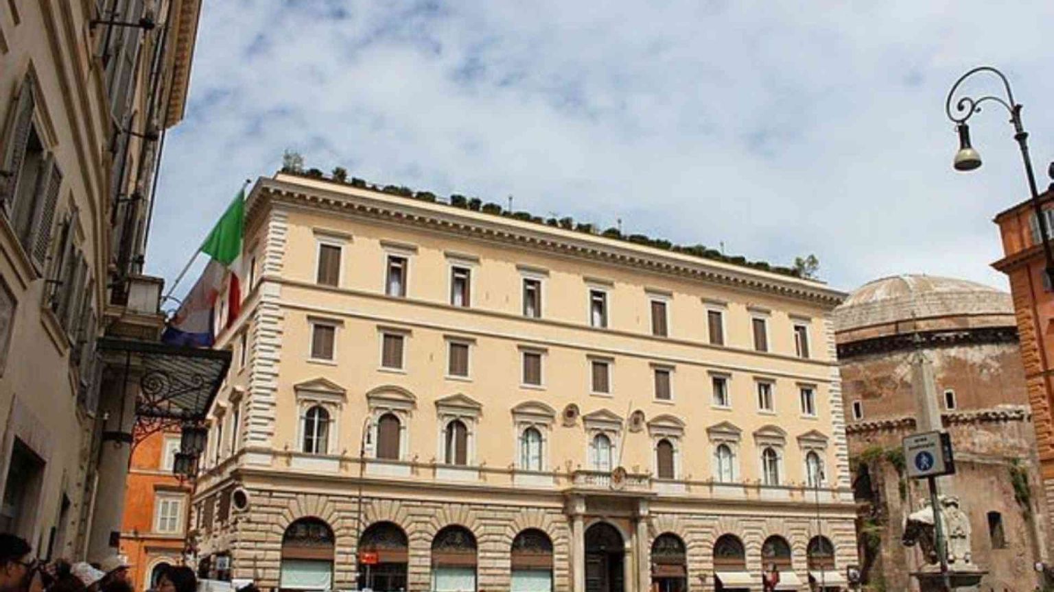 Come cambia la diplomazia vaticana. Italiani quattro dei sette volti nuovi