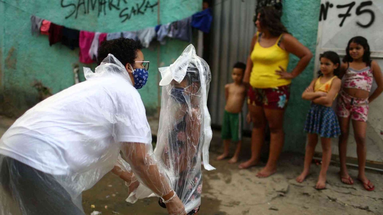 Lettera di 152 vescovi: il governo brasiliano «incapace» di gestire la crisi