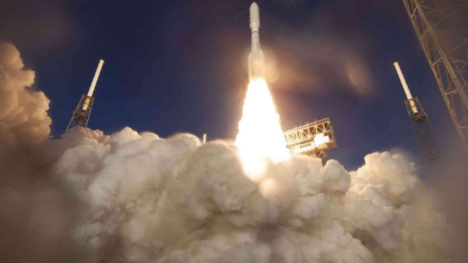 Riparte la corsa verso Marte. Rischi di una guerra stellare?