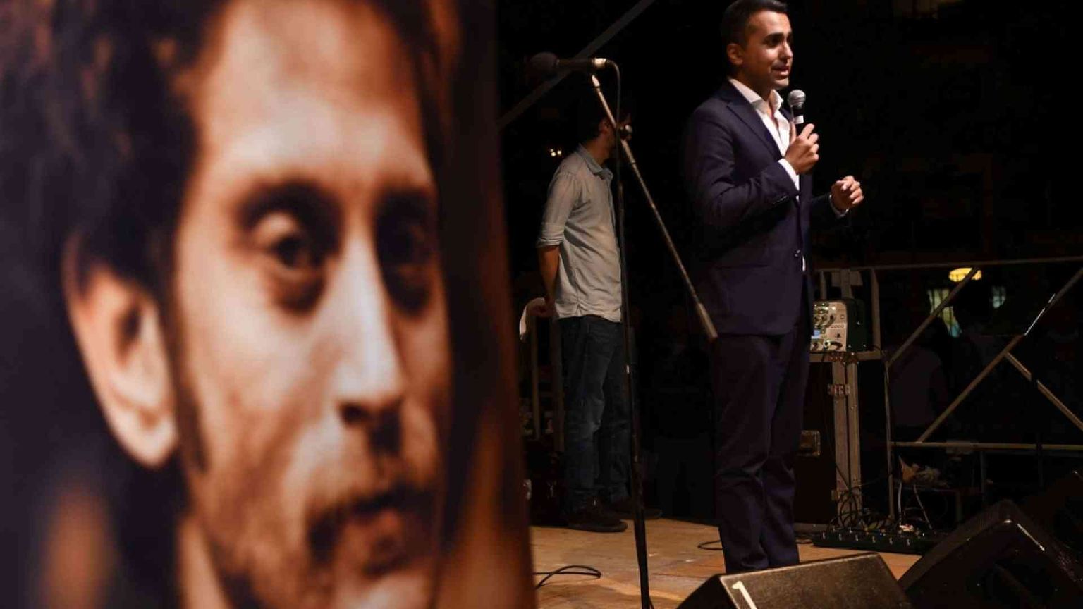 Volontario italiano morto, indagati 4 poliziotti. Tutti i misteri da chiarire