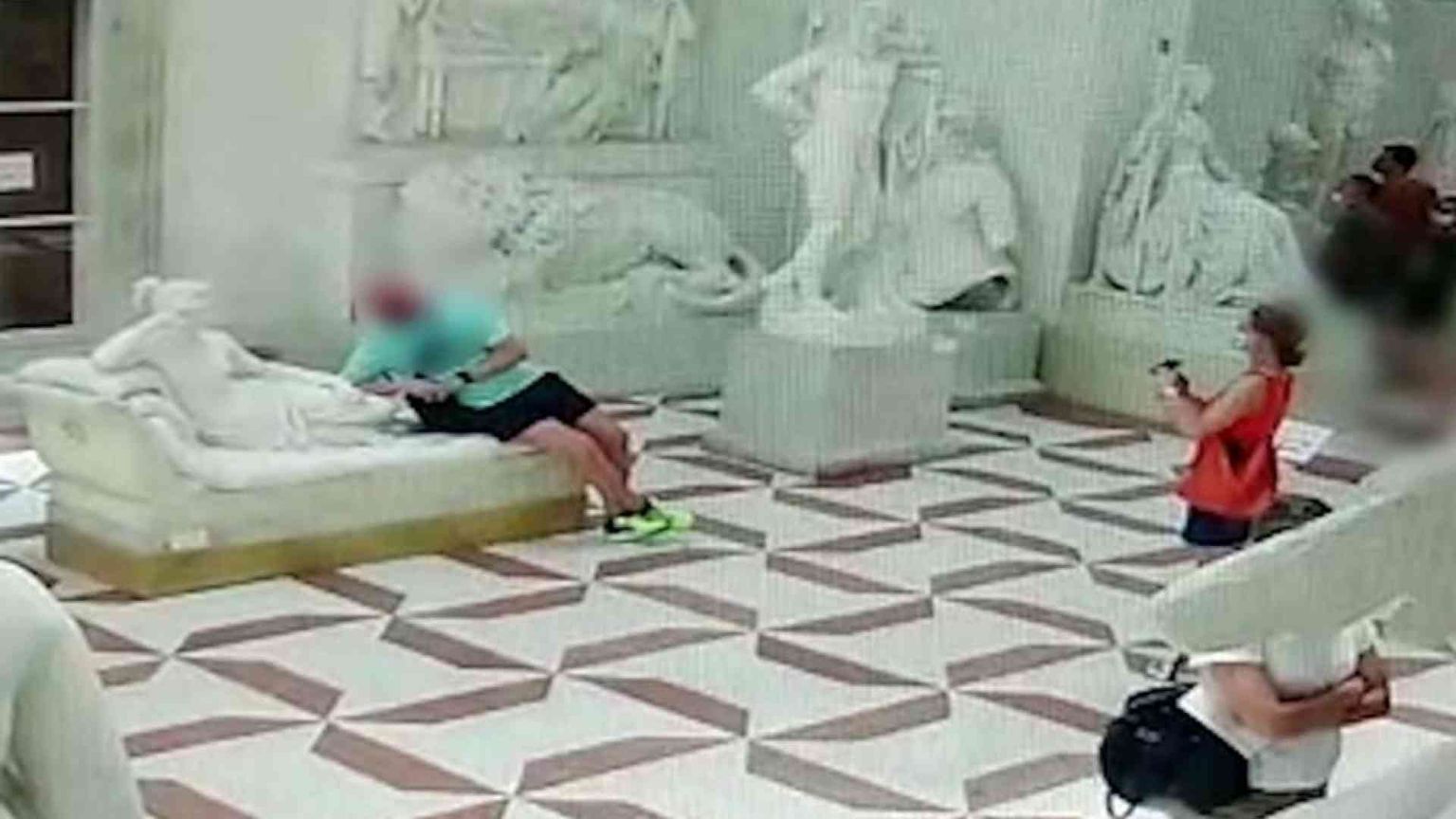 Danneggia una statua di Canova, individuato un turista austriaco