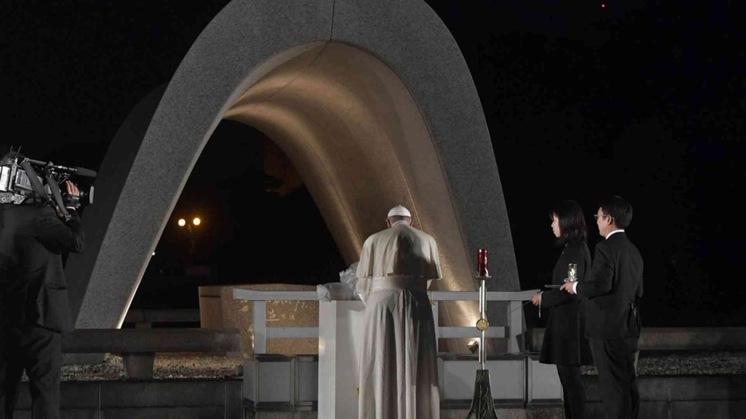 Il Papa: «L'uso e il possesso di armi atomiche sono immorali»