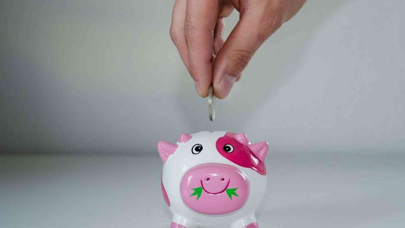 Il sindaco «neoborbonico» riempie di ducati il salvadanaio dei bimbi