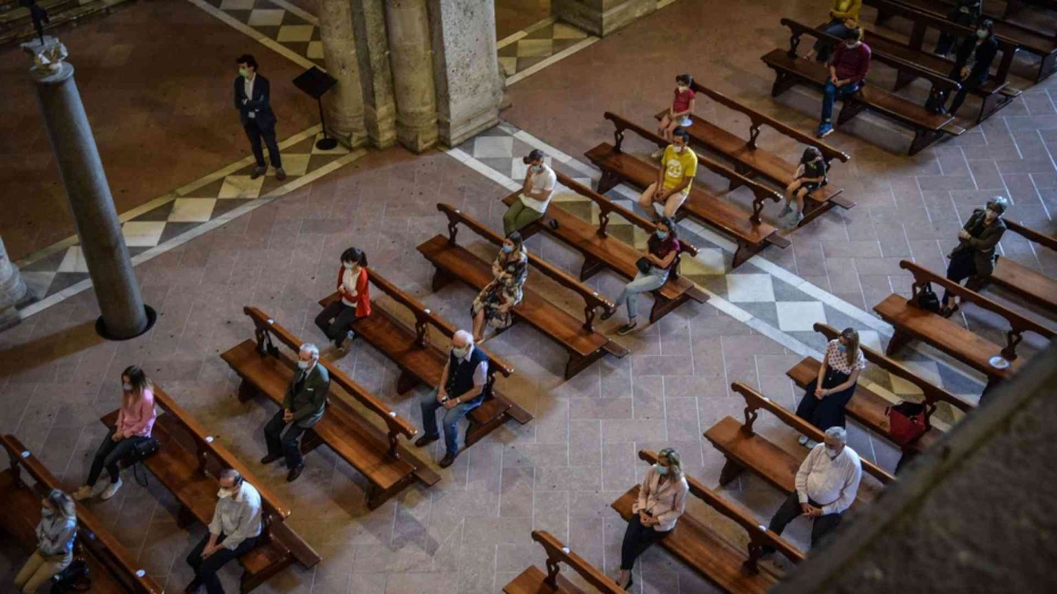 Promosse le Messe anti-Covid. E cade il limite dei 200 posti