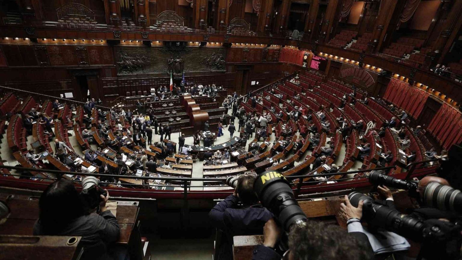 Taglio degli eletti, il referendum che divide partiti e schieramenti