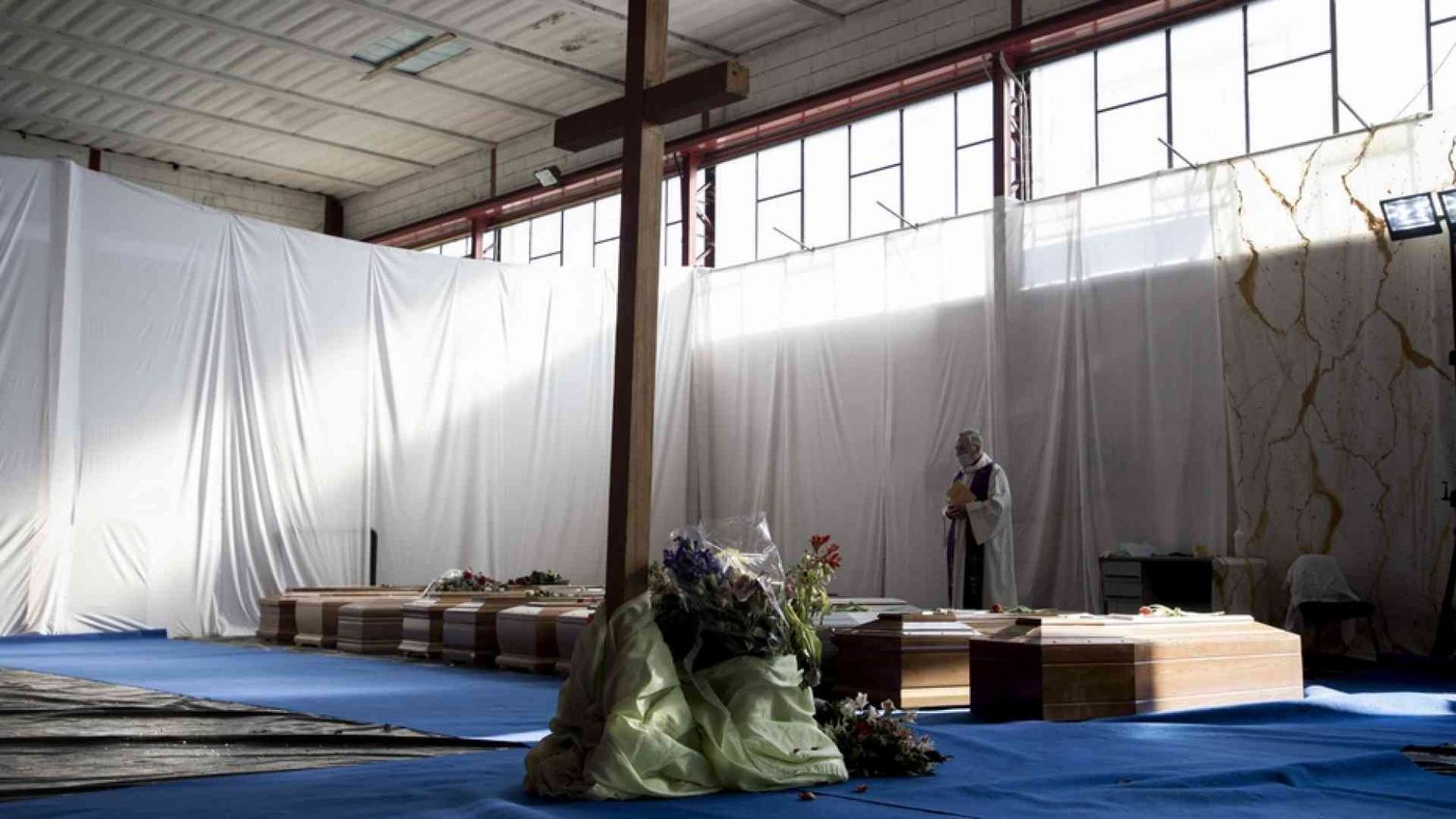 Padre e madre morti di Covid, camionista scrive al Papa che lo incontra