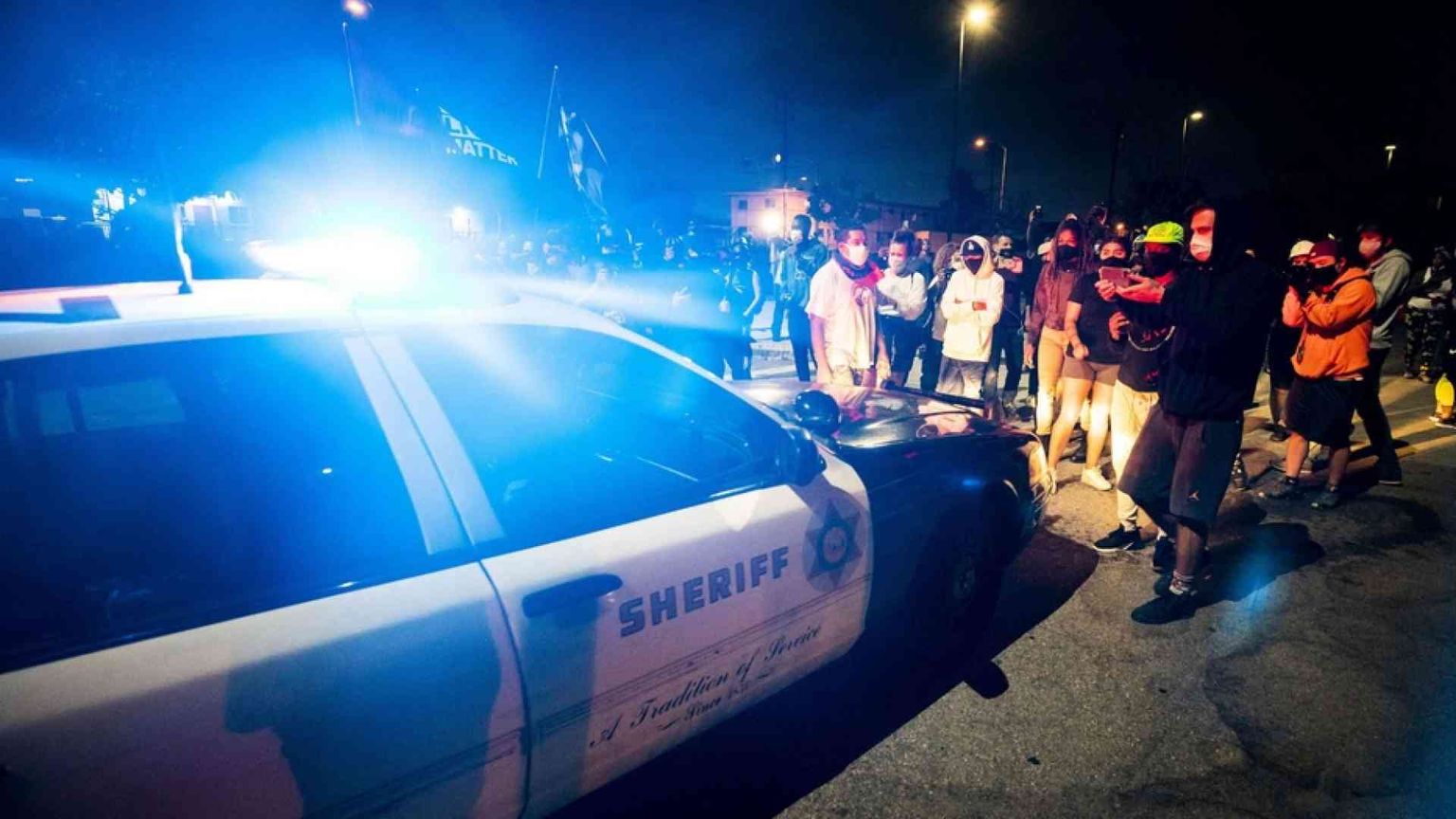 Poliziotti uccidono un altro afroamericano. Trump vola a Kenosha e attacca