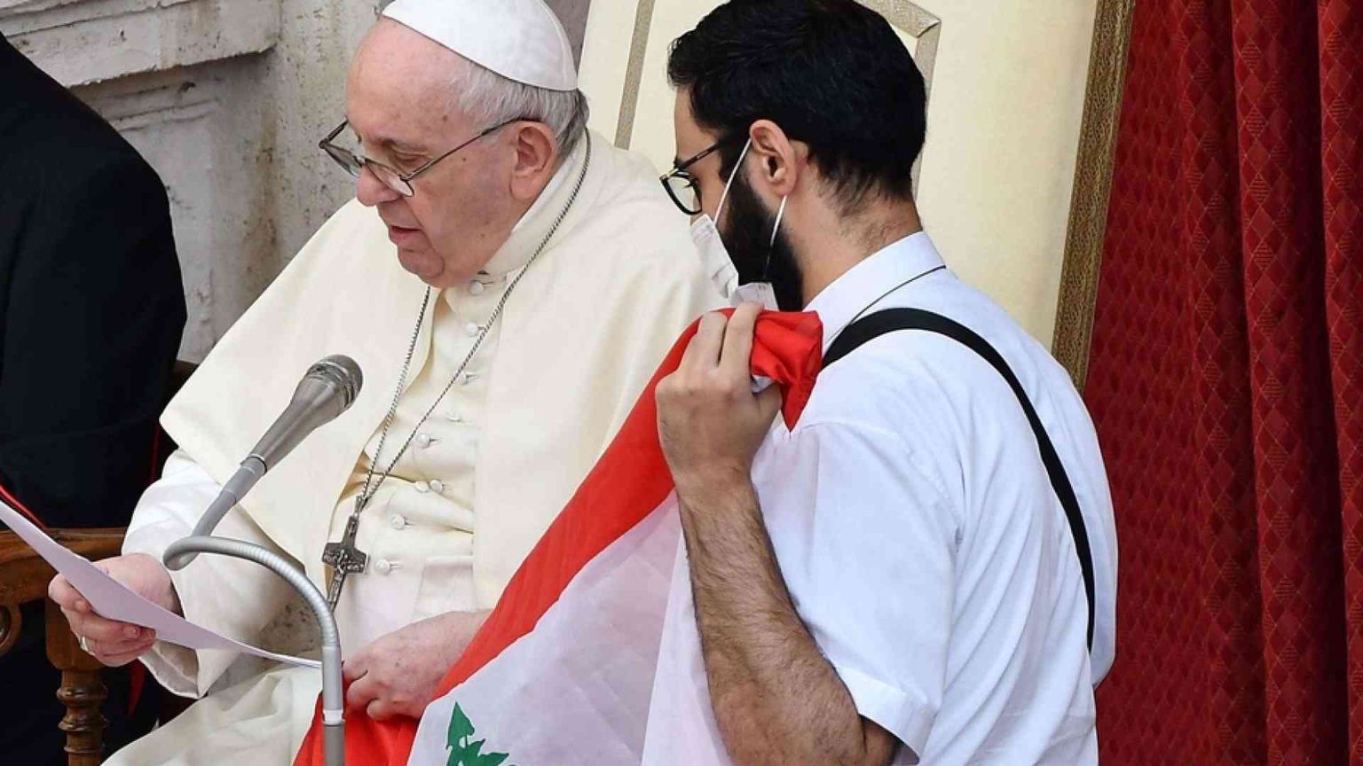 Preghiera e digiuno per il Libano, la Chiesa italiana con papa Francesco