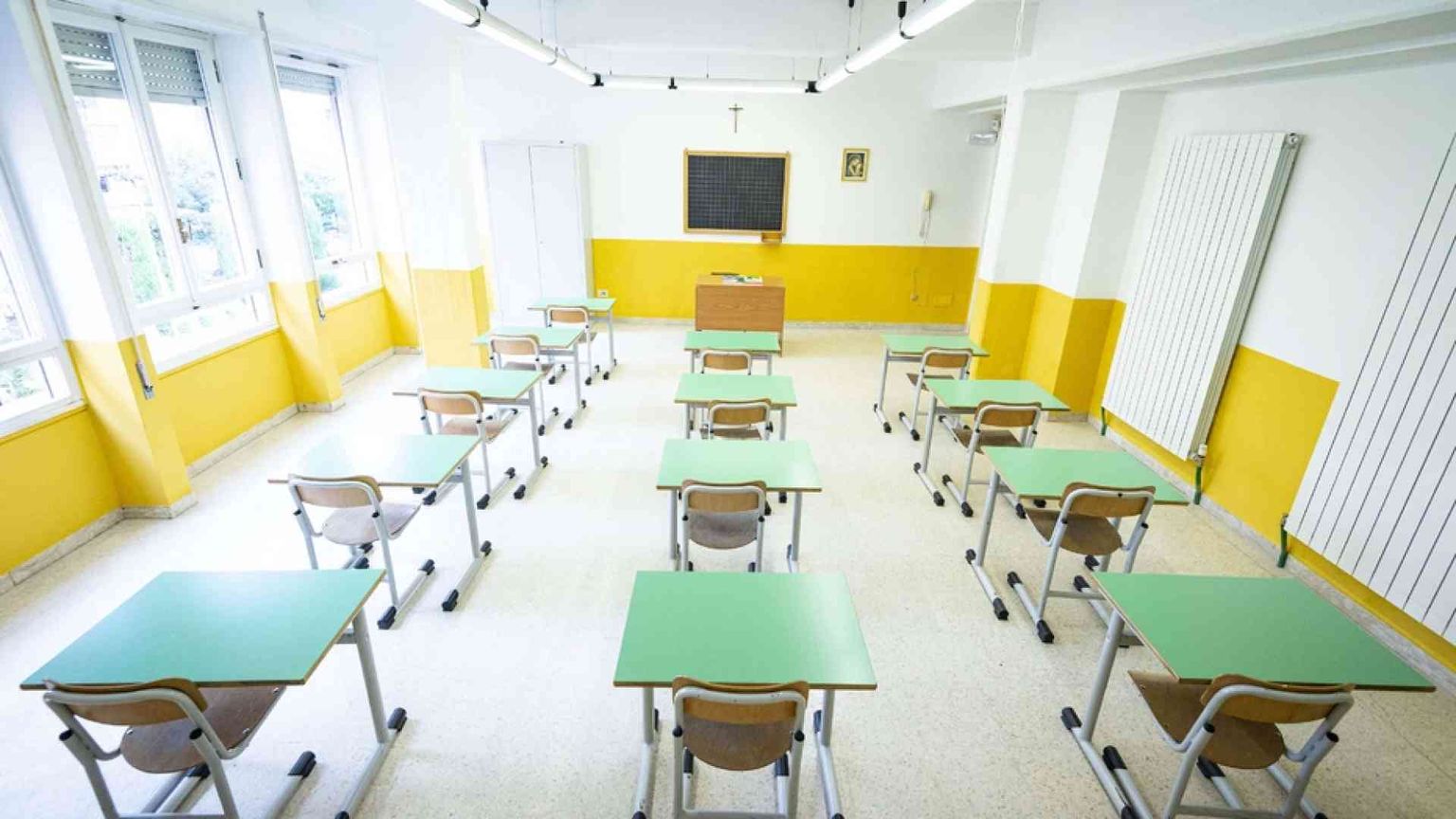 Mascherine fai da te e temperatura. A scuola è già febbre da ripartenza